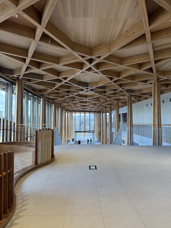 新規開館した 坂茂設計「豊田市博物館」のここがすごい！ | 建築と